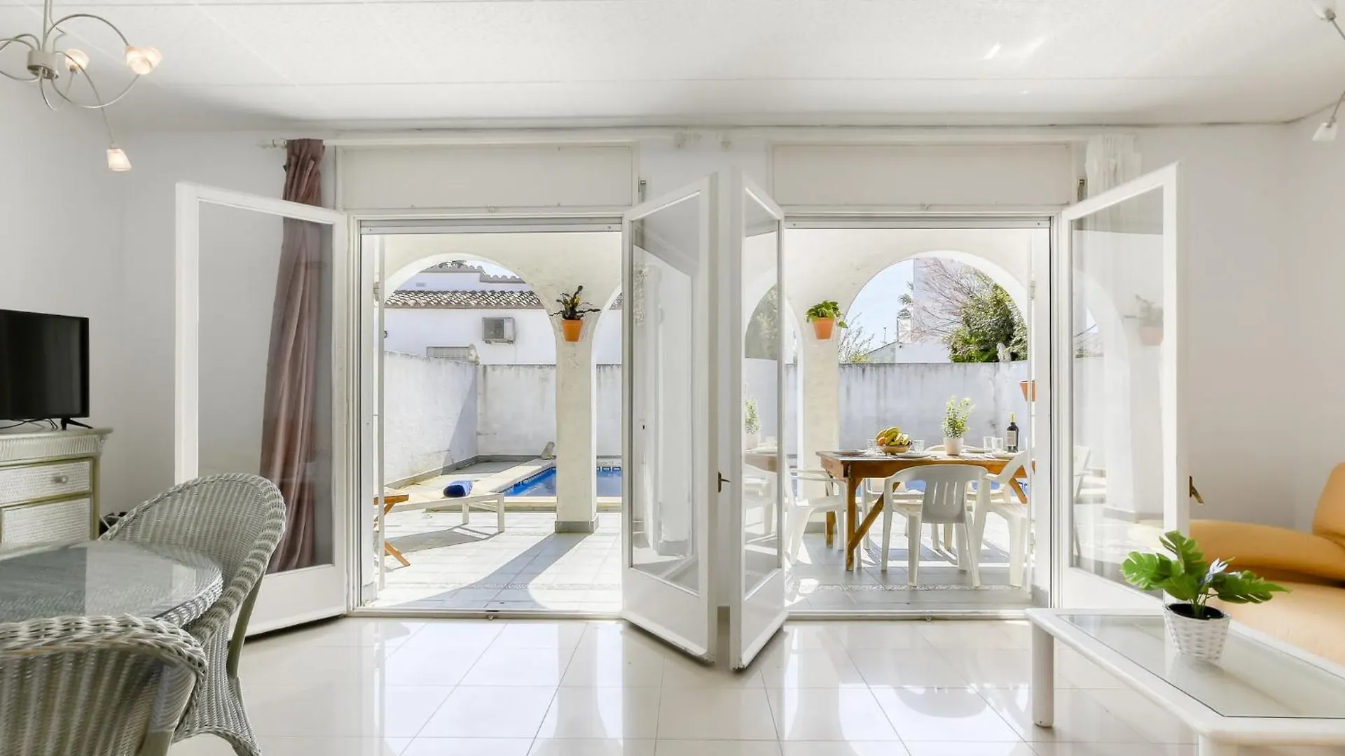Holiday Home Steffy By Interhome Empuriabrava