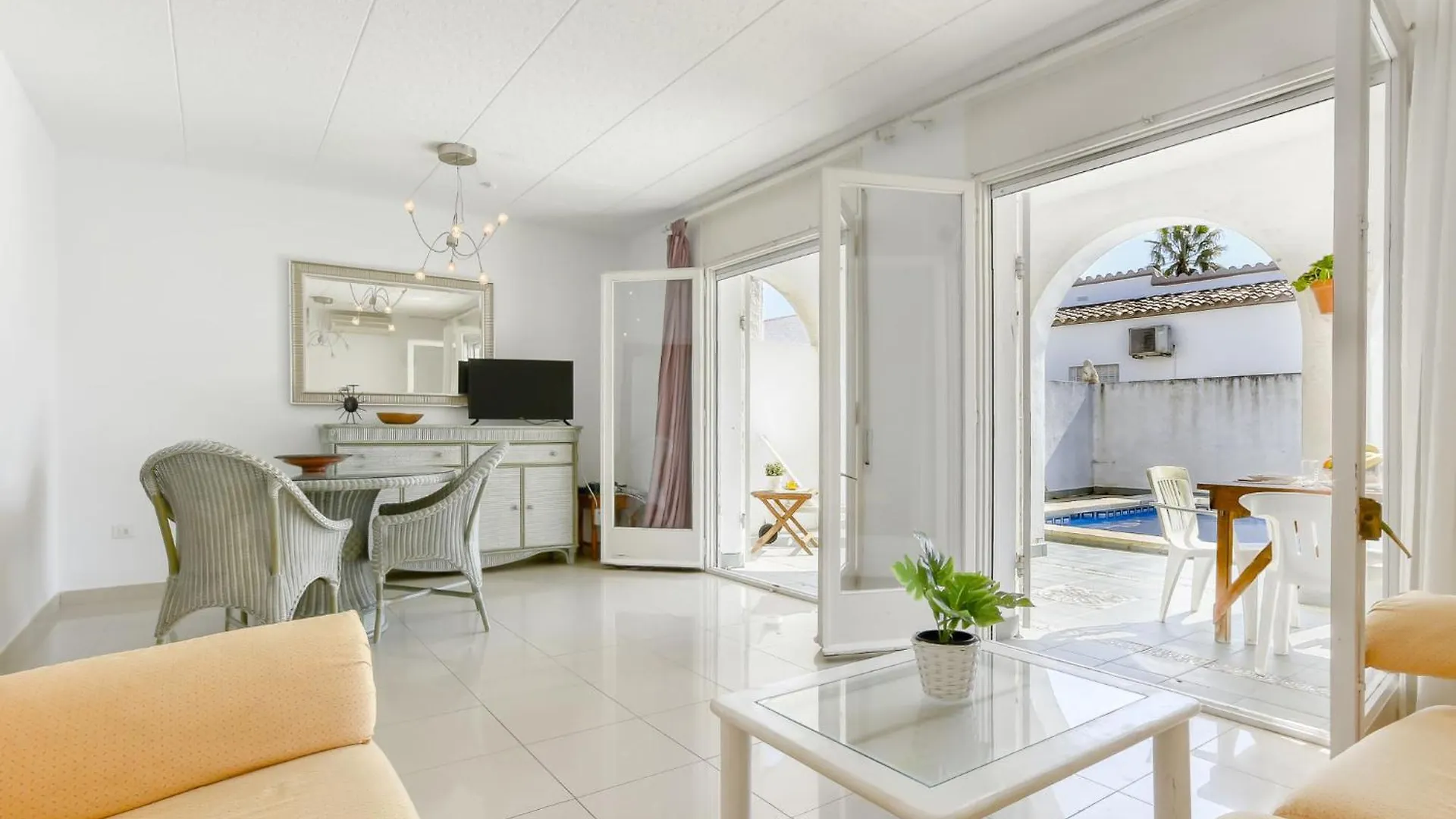 Holiday Home Steffy By Interhome Empuriabrava